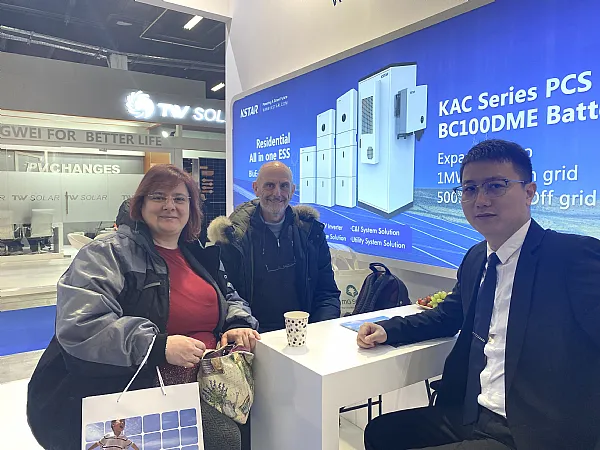 KSTAR a presente son systeme de stockage d'energie residentiel triphase avec des solutions de batteries CATL en Pologne